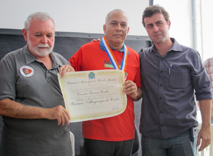 Pesquisador recebe Medalha Pedro Ernesto na Cúpula dos Povos
